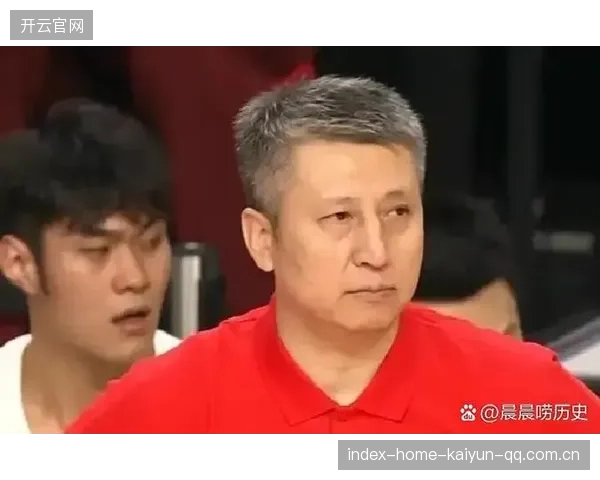 球员庆祝动作遭判挑衅，裁判引发现场冲突的背后故事